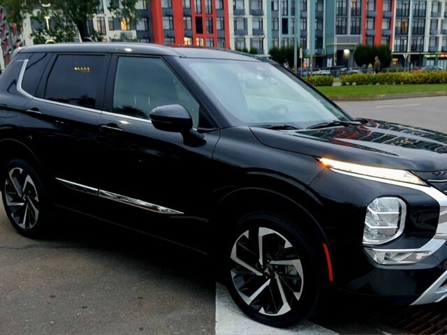 Черный Мицубиси Аутлендер, объемом двигателя 2.5 л и пробегом 5 тыс. км за 768 $, фото 3 на Automoto.ua