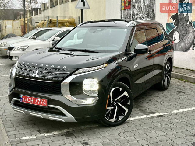 Черный Мицубиси Аутлендер, объемом двигателя 2.4 л и пробегом 56 тыс. км за 37300 $, фото 6 на Automoto.ua