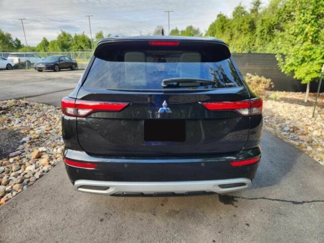 Чорний Міцубісі Аутлендер, об'ємом двигуна 0 л та пробігом 12 тис. км за 26000 $, фото 6 на Automoto.ua