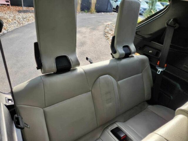 Чорний Міцубісі Аутлендер, об'ємом двигуна 0 л та пробігом 12 тис. км за 26000 $, фото 12 на Automoto.ua