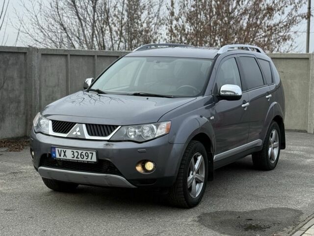 Коричневый Мицубиси Аутлендер, объемом двигателя 0 л и пробегом 300 тыс. км за 4750 $, фото 4 на Automoto.ua