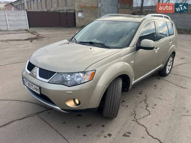 Коричневий Міцубісі Аутлендер, об'ємом двигуна 1.97 л та пробігом 290 тис. км за 8200 $, фото 2 на Automoto.ua