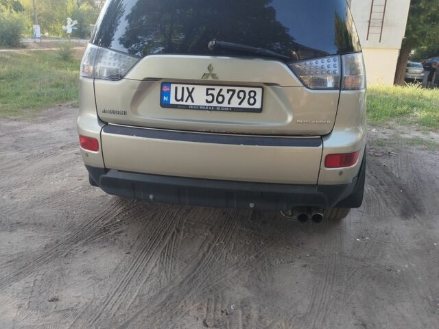 Мицубиси Аутлендер 2009 в Изюме на Automoto.ua Коричневый Мицубиси Аутлендер, объемом двигателя 2 л и пробегом 322 тыс. км за 5100 $, фото 3 на Automoto.ua