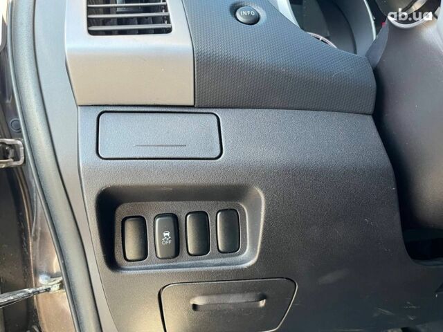 Мицубиси Аутлендер 2010 в Львове на Automoto.ua Коричневый Мицубиси Аутлендер, объемом двигателя 2.4 л и пробегом 303 тыс. км за 8990 $, фото 30 на Automoto.ua