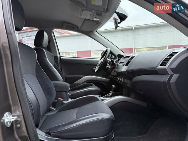 Коричневий Міцубісі Аутлендер, об'ємом двигуна 2.2 л та пробігом 235 тис. км за 10600 $, фото 34 на Automoto.ua