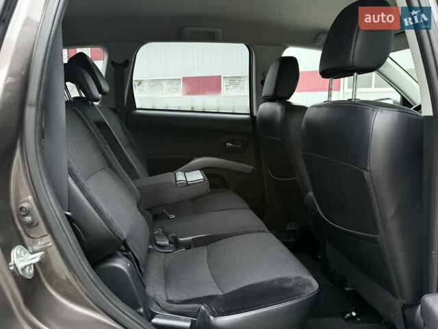 Коричневий Міцубісі Аутлендер, об'ємом двигуна 2.2 л та пробігом 235 тис. км за 10600 $, фото 27 на Automoto.ua