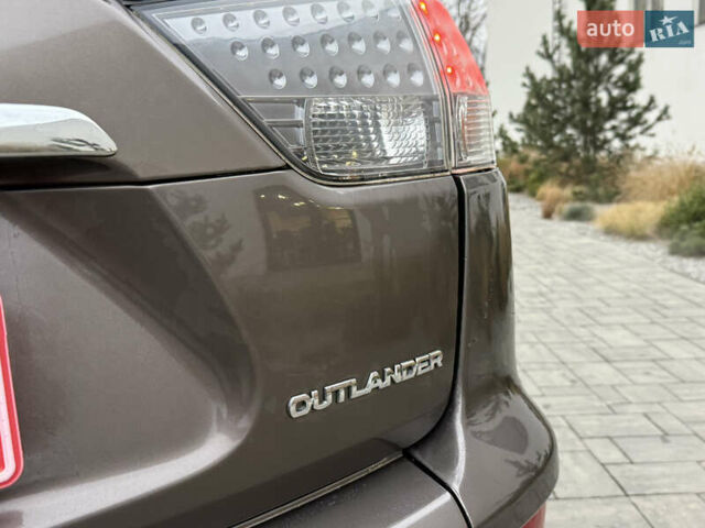 Коричневий Міцубісі Аутлендер, об'ємом двигуна 2.2 л та пробігом 235 тис. км за 10600 $, фото 10 на Automoto.ua