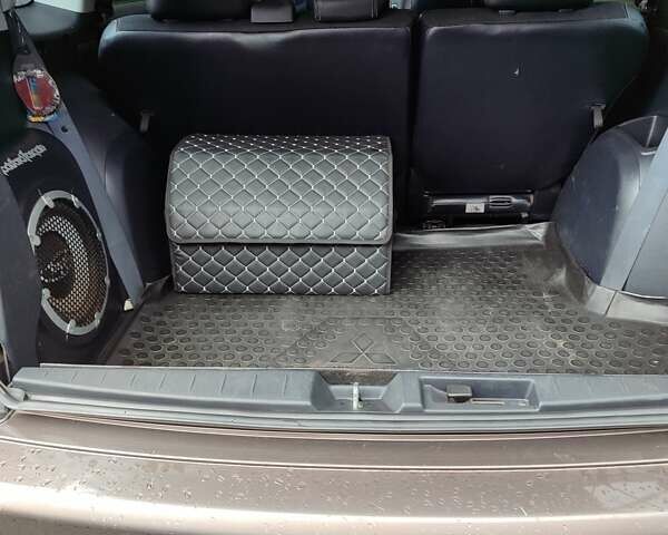 Коричневый Мицубиси Аутлендер, объемом двигателя 2.2 л и пробегом 210 тыс. км за 11500 $, фото 8 на Automoto.ua