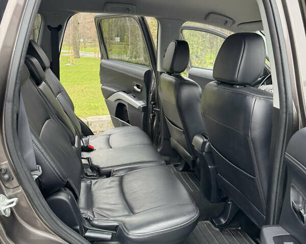 Коричневый Мицубиси Аутлендер, объемом двигателя 2.18 л и пробегом 208 тыс. км за 10555 $, фото 29 на Automoto.ua