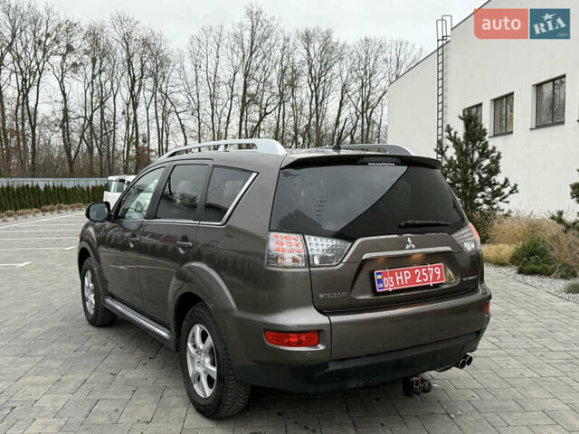 Коричневий Міцубісі Аутлендер, об'ємом двигуна 2.2 л та пробігом 235 тис. км за 10600 $, фото 7 на Automoto.ua