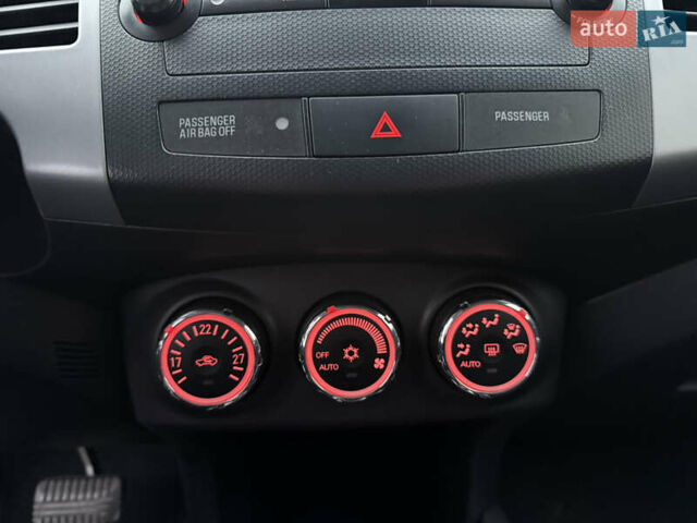 Коричневий Міцубісі Аутлендер, об'ємом двигуна 2.2 л та пробігом 235 тис. км за 10600 $, фото 51 на Automoto.ua