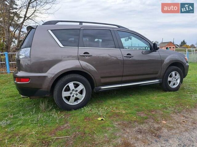 Міцубісі Аутлендер 2010 у Харкові на Automoto.ua Коричневий Міцубісі Аутлендер, об'ємом двигуна 2 л та пробігом 207 тис. км за 10950 $, фото 17 на Automoto.ua