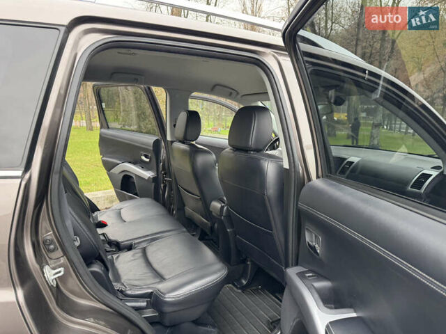 Коричневый Мицубиси Аутлендер, объемом двигателя 2.18 л и пробегом 208 тыс. км за 10555 $, фото 28 на Automoto.ua