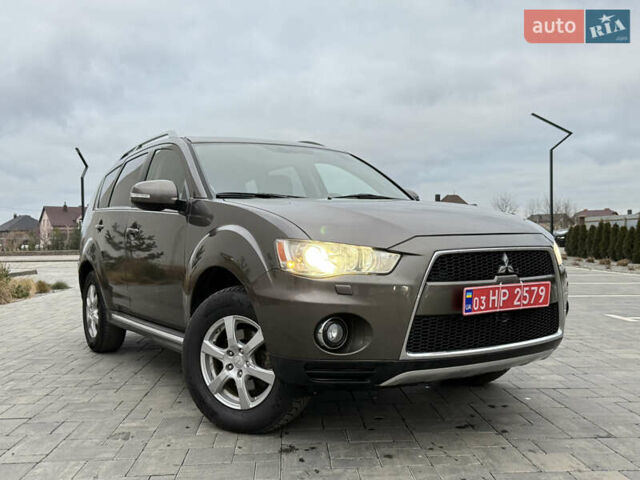 Коричневий Міцубісі Аутлендер, об'ємом двигуна 2.2 л та пробігом 235 тис. км за 10600 $, фото 19 на Automoto.ua