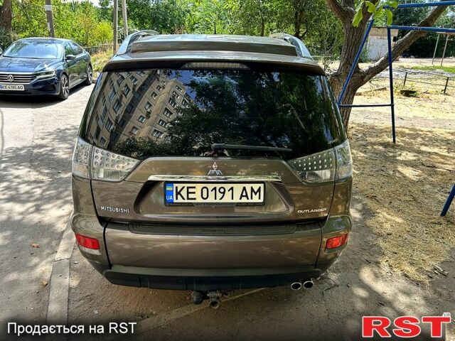 Коричневый Мицубиси Аутлендер, объемом двигателя 2.2 л и пробегом 281 тыс. км за 11250 $, фото 1 на Automoto.ua
