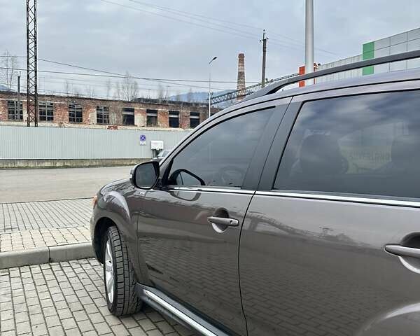 Коричневий Міцубісі Аутлендер, об'ємом двигуна 2.27 л та пробігом 180 тис. км за 10700 $, фото 10 на Automoto.ua