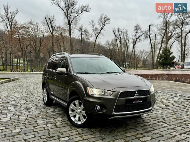 Коричневый Мицубиси Аутлендер, объемом двигателя 2.18 л и пробегом 208 тыс. км за 10555 $, фото 54 на Automoto.ua