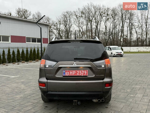 Коричневий Міцубісі Аутлендер, об'ємом двигуна 2.2 л та пробігом 235 тис. км за 10600 $, фото 6 на Automoto.ua