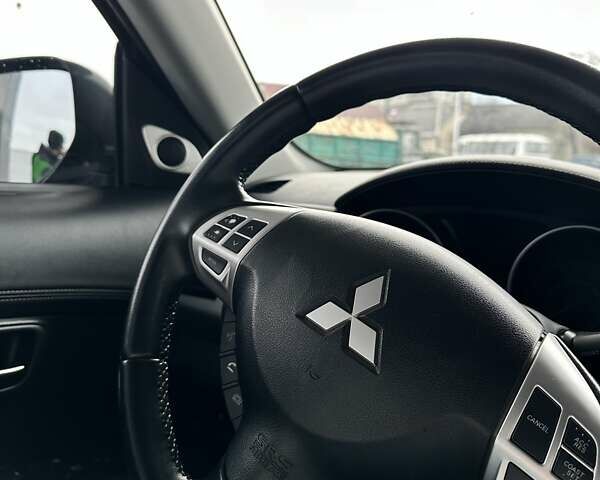 Коричневий Міцубісі Аутлендер, об'ємом двигуна 2.27 л та пробігом 180 тис. км за 10700 $, фото 7 на Automoto.ua