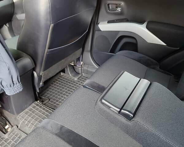 Коричневый Мицубиси Аутлендер, объемом двигателя 2.2 л и пробегом 210 тыс. км за 11500 $, фото 9 на Automoto.ua