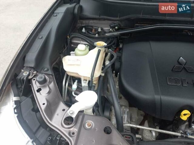 Коричневий Міцубісі Аутлендер, об'ємом двигуна 2.2 л та пробігом 240 тис. км за 10900 $, фото 23 на Automoto.ua