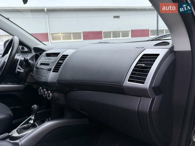 Коричневий Міцубісі Аутлендер, об'ємом двигуна 2.2 л та пробігом 235 тис. км за 10600 $, фото 36 на Automoto.ua