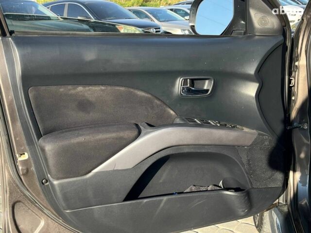 Мицубиси Аутлендер 2010 в Львове на Automoto.ua Коричневый Мицубиси Аутлендер, объемом двигателя 2.4 л и пробегом 303 тыс. км за 8990 $, фото 34 на Automoto.ua