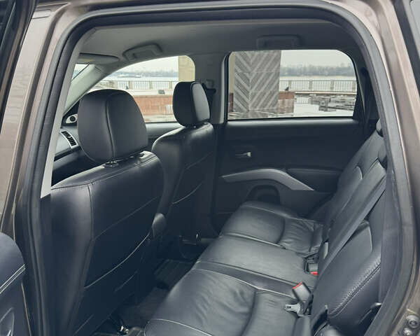 Коричневый Мицубиси Аутлендер, объемом двигателя 2.18 л и пробегом 208 тыс. км за 10555 $, фото 49 на Automoto.ua