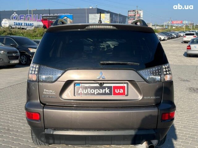 Мицубиси Аутлендер 2010 в Львове на Automoto.ua Коричневый Мицубиси Аутлендер, объемом двигателя 2.4 л и пробегом 303 тыс. км за 8990 $, фото 39 на Automoto.ua