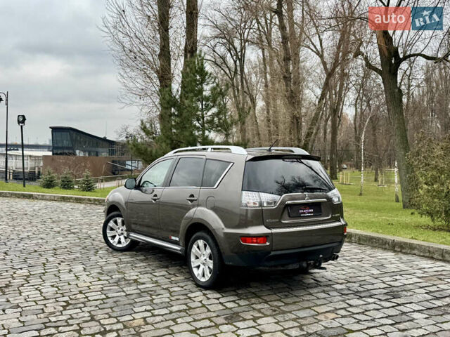 Коричневый Мицубиси Аутлендер, объемом двигателя 2.18 л и пробегом 208 тыс. км за 10555 $, фото 50 на Automoto.ua
