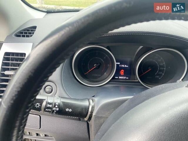 Коричневий Міцубісі Аутлендер, об'ємом двигуна 2.2 л та пробігом 266 тис. км за 11000 $, фото 10 на Automoto.ua