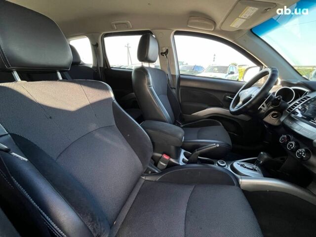 Мицубиси Аутлендер 2010 в Львове на Automoto.ua Коричневый Мицубиси Аутлендер, объемом двигателя 2.4 л и пробегом 303 тыс. км за 8990 $, фото 4 на Automoto.ua