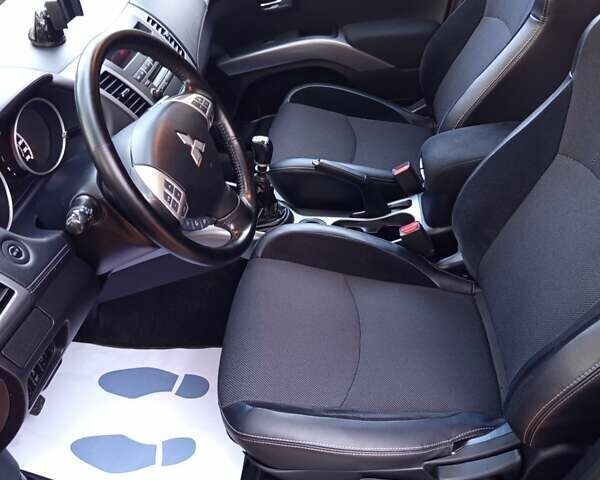 Коричневый Мицубиси Аутлендер, объемом двигателя 2.2 л и пробегом 155 тыс. км за 11350 $, фото 76 на Automoto.ua