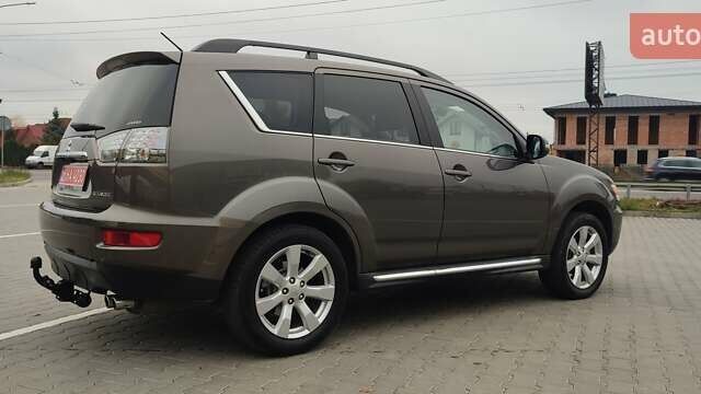 Коричневый Мицубиси Аутлендер, объемом двигателя 2.2 л и пробегом 259 тыс. км за 11600 $, фото 5 на Automoto.ua