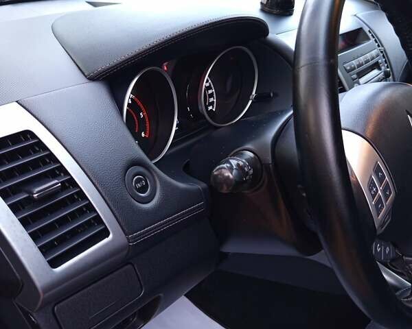 Коричневый Мицубиси Аутлендер, объемом двигателя 2.2 л и пробегом 155 тыс. км за 11350 $, фото 69 на Automoto.ua