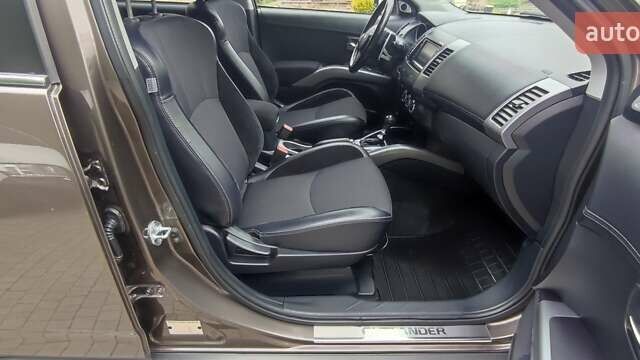 Коричневый Мицубиси Аутлендер, объемом двигателя 2.2 л и пробегом 259 тыс. км за 11600 $, фото 18 на Automoto.ua