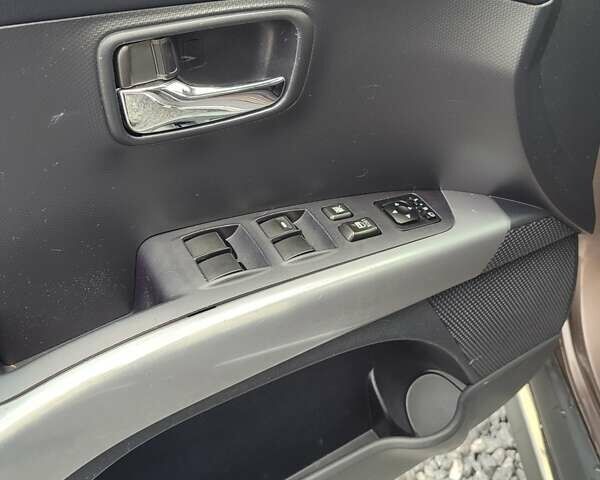 Коричневий Міцубісі Аутлендер, об'ємом двигуна 2.27 л та пробігом 149 тис. км за 12800 $, фото 9 на Automoto.ua