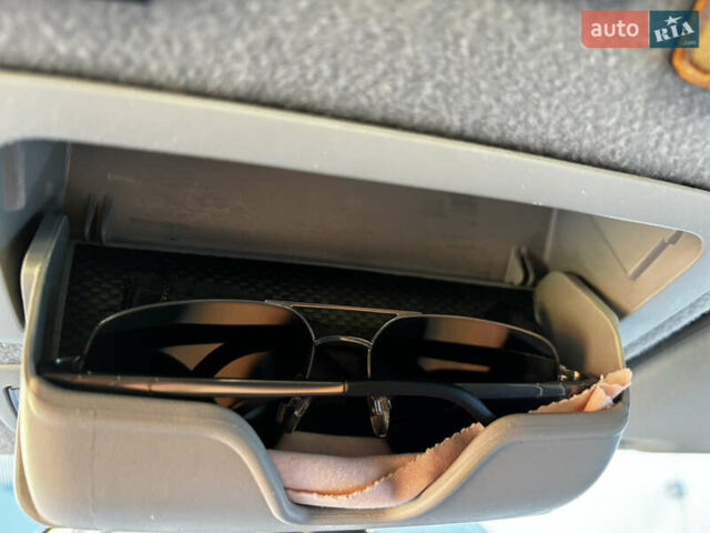 Коричневый Мицубиси Аутлендер, объемом двигателя 2.18 л и пробегом 259 тыс. км за 10900 $, фото 8 на Automoto.ua