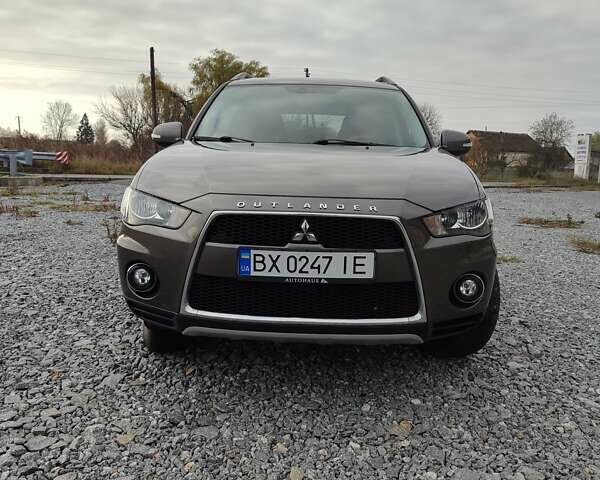 Коричневий Міцубісі Аутлендер, об'ємом двигуна 2.27 л та пробігом 149 тис. км за 12800 $, фото 2 на Automoto.ua