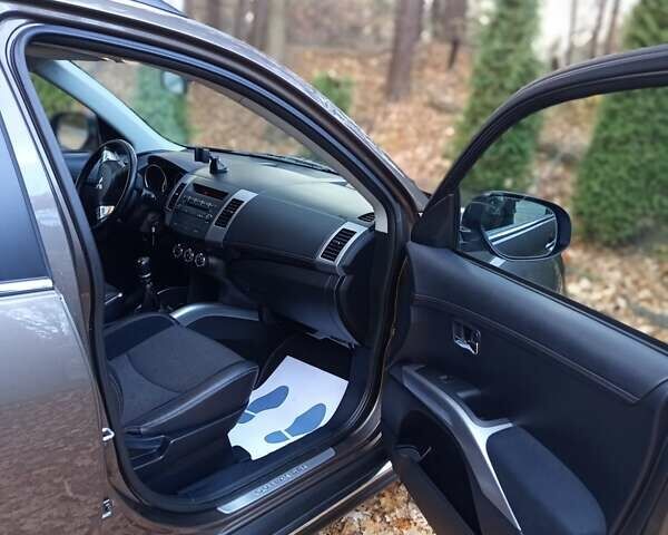 Коричневый Мицубиси Аутлендер, объемом двигателя 2.2 л и пробегом 155 тыс. км за 11350 $, фото 44 на Automoto.ua