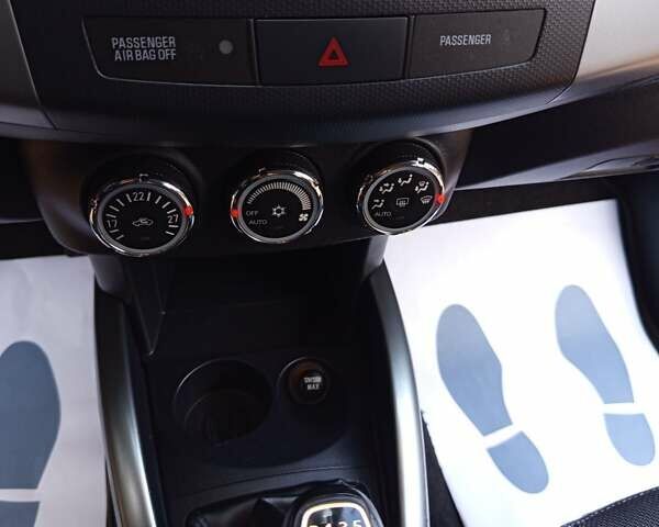 Коричневый Мицубиси Аутлендер, объемом двигателя 2.2 л и пробегом 155 тыс. км за 11350 $, фото 52 на Automoto.ua