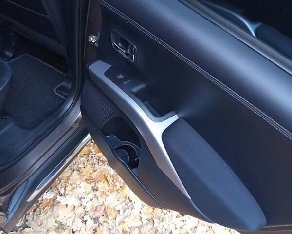 Коричневый Мицубиси Аутлендер, объемом двигателя 2.2 л и пробегом 155 тыс. км за 11350 $, фото 65 на Automoto.ua