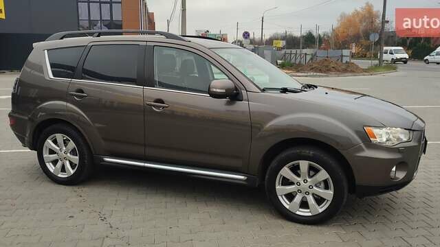 Коричневый Мицубиси Аутлендер, объемом двигателя 2.2 л и пробегом 259 тыс. км за 11600 $, фото 6 на Automoto.ua