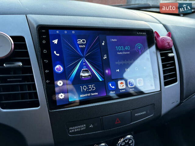 Коричневый Мицубиси Аутлендер, объемом двигателя 2.18 л и пробегом 259 тыс. км за 10900 $, фото 7 на Automoto.ua