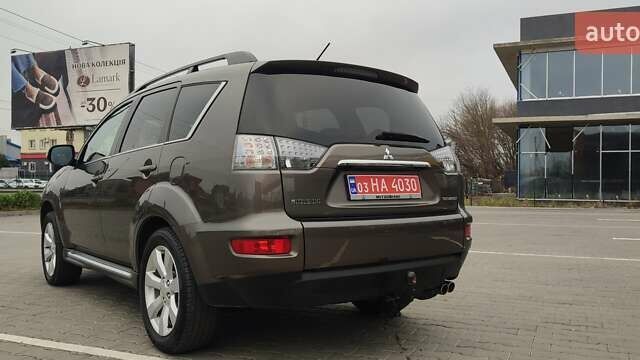 Коричневый Мицубиси Аутлендер, объемом двигателя 2.2 л и пробегом 259 тыс. км за 11600 $, фото 3 на Automoto.ua