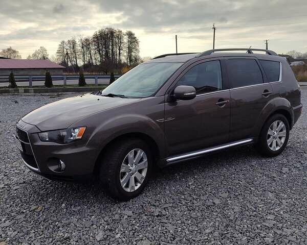 Коричневий Міцубісі Аутлендер, об'ємом двигуна 2.27 л та пробігом 149 тис. км за 12800 $, фото 3 на Automoto.ua