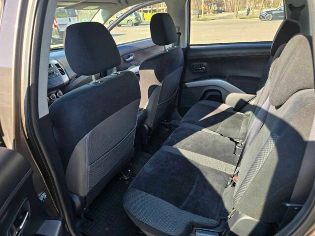 Коричневый Мицубиси Аутлендер, объемом двигателя 2.4 л и пробегом 270 тыс. км за 10300 $, фото 8 на Automoto.ua