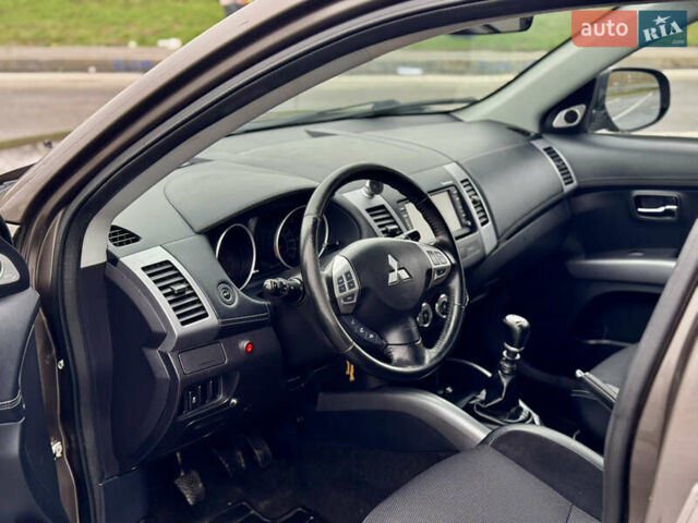 Коричневий Міцубісі Аутлендер, об'ємом двигуна 2.2 л та пробігом 197 тис. км за 11750 $, фото 15 на Automoto.ua