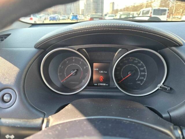 Коричневый Мицубиси Аутлендер, объемом двигателя 2.4 л и пробегом 270 тыс. км за 10300 $, фото 7 на Automoto.ua