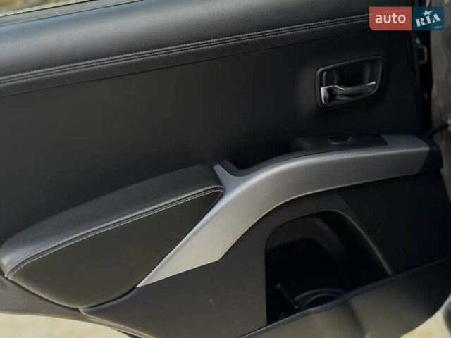 Коричневий Міцубісі Аутлендер, об'ємом двигуна 2.2 л та пробігом 165 тис. км за 12600 $, фото 81 на Automoto.ua